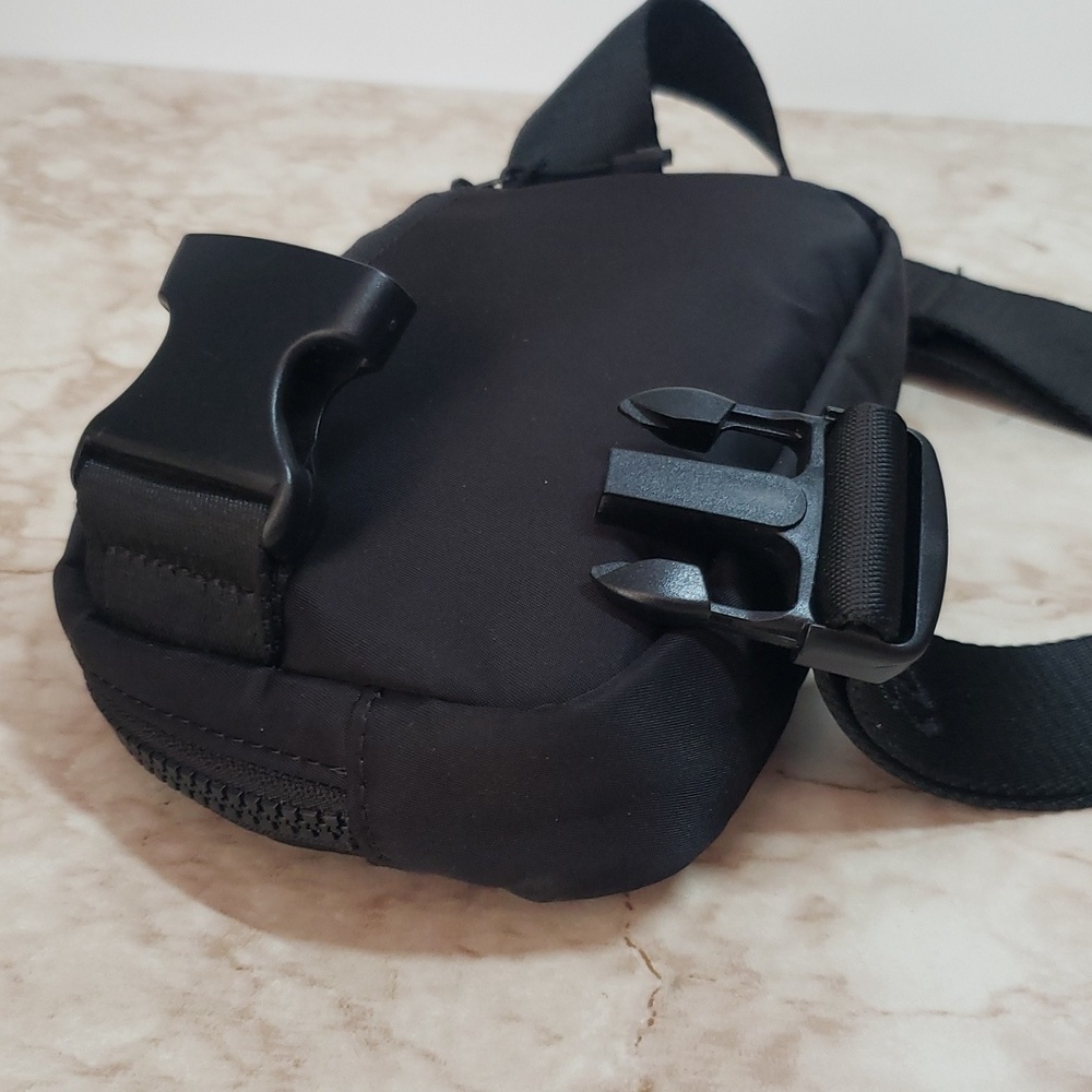 Lole Black Travel Pouch - Picture 3 of 5